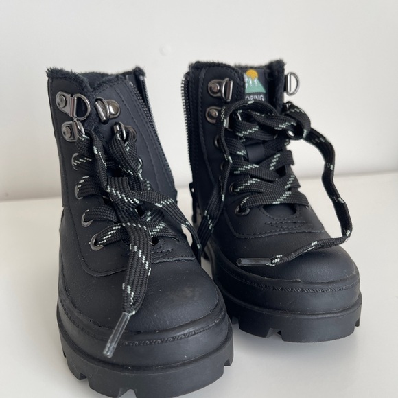 COPY - Toddler Boots from H&M - Picture 2 of 4